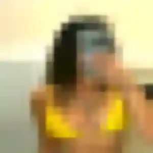 Melanie, 25 ans, dispo pour rencontre libertine à Caluire-et-Cuire