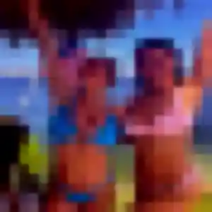 Eglantine, 19 ans, connectée à Carmaux pour une rencontre coquine
