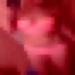 Photo privée de Oriane, 26 ans à Château-Gontier-sur-Mayenne - rencontre sans lendemain