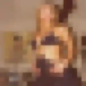 Contacte Nadia, 36 ans à Cuges-les-Pins en privé
