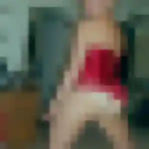 Louisa, 36 ans, connectée à Divonne-les-Bains pour un rencontre libertine