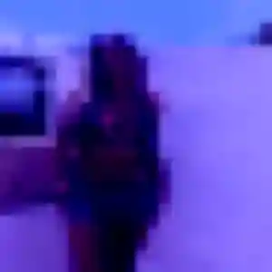 Découvre Marie-Louise, 21 ans à Escalquens en privé