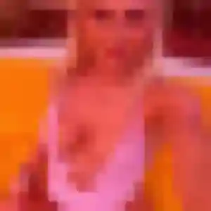 Rejoins Coralie, 28 ans à Nieppe en privé