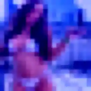 Flore (33 ans) à Saint-Alban cherche une rencontre maintenant
