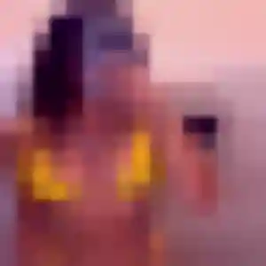 Photo exclusive de Elvire, 37 ans à Saint-Julien-en-Genevois - plan discret
