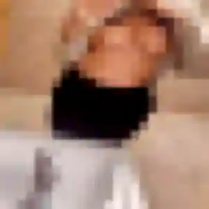 Magalie, 34 ans, connectée à Saint-Mandrier-sur-Mer pour un rencontre libertine
