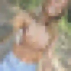 Francine, 19 ans, connectée à Sainte-Suzanne pour un rencontre libertine