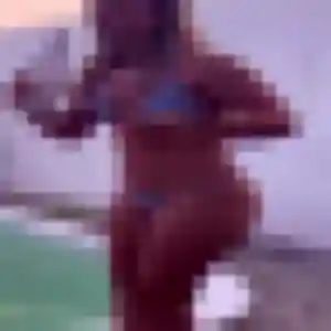 Aurelie, 37 ans, en ligne à Sury-le-Comtal pour une rencontre coquine